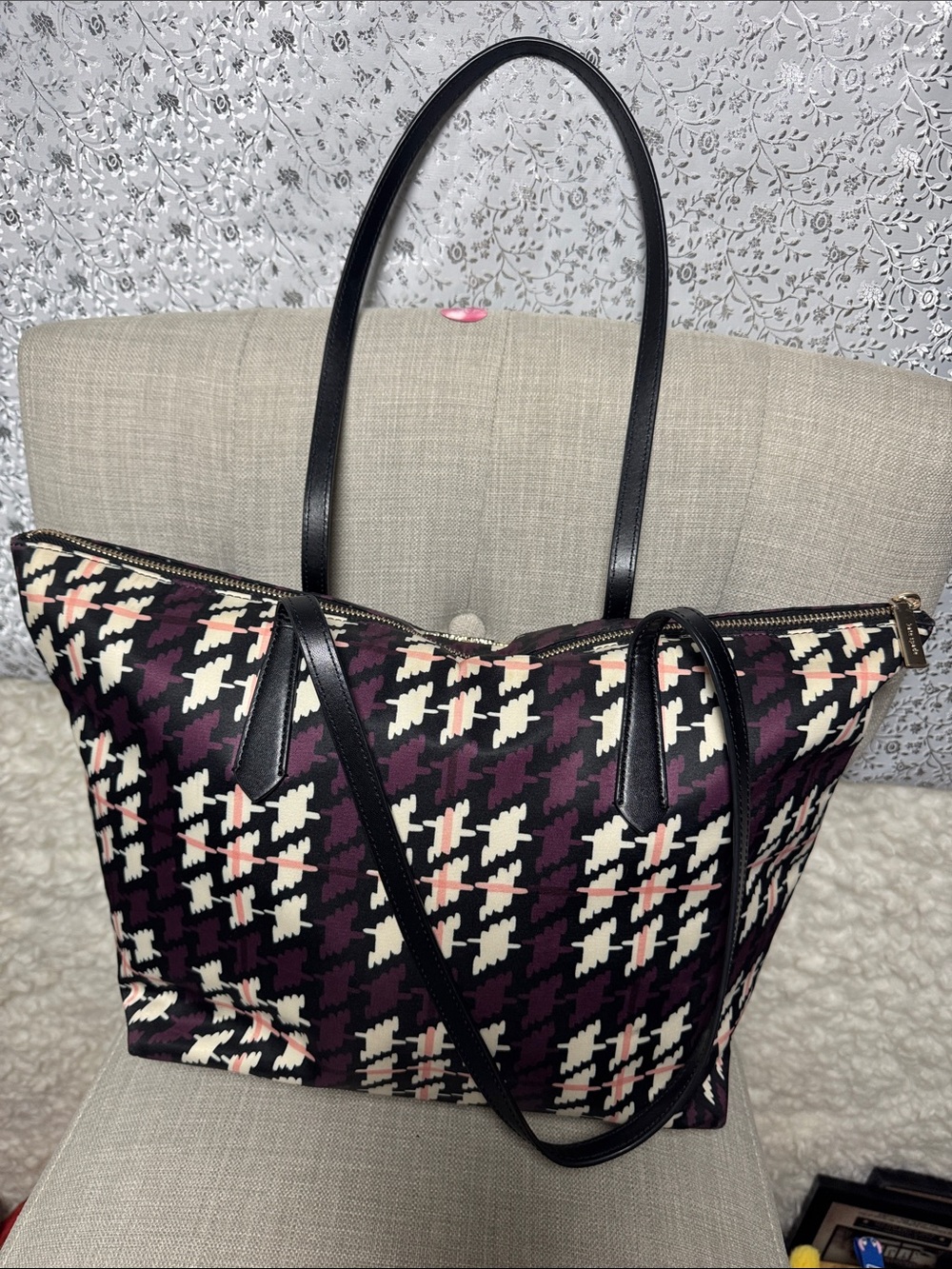 Kate spade ♠️ Purple Houndstooth Tote Bag with Black Straps - Picture 2 of 4